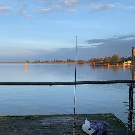 Useinseldom 아파트 Katschow